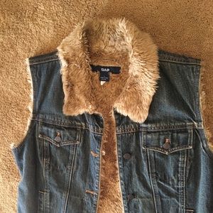 gap faux fur vest